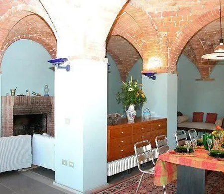 Sleeps 11 *